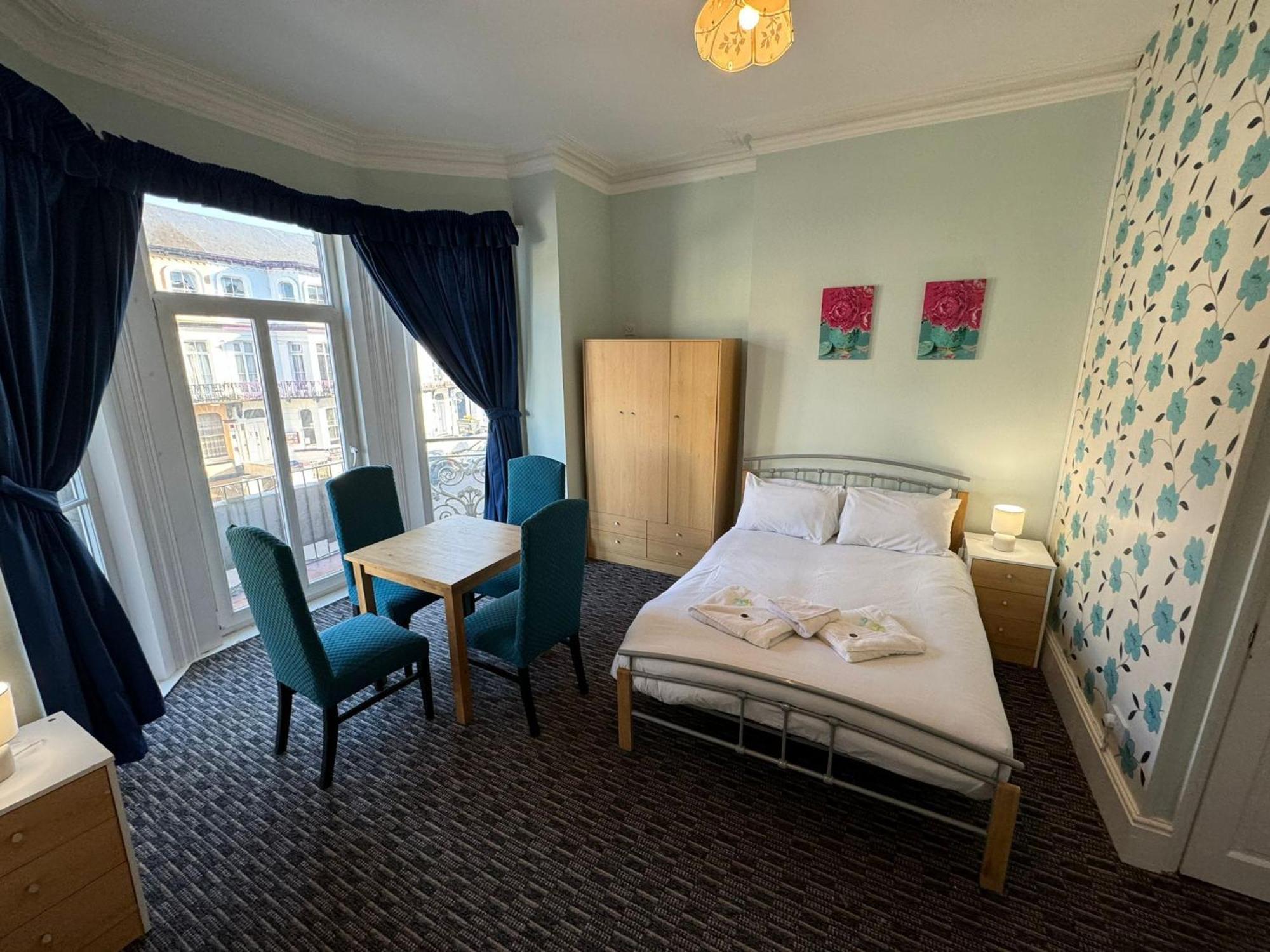 The Paradise Guest House غريت يورماوث المظهر الخارجي الصورة